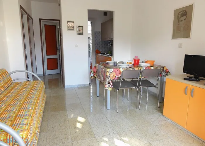 Quiet With Garden アパート